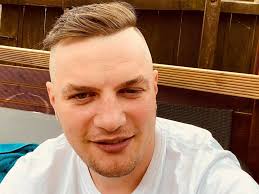 Dad's face mask refusal during mid-flight duty free drinking session could  land him in prison