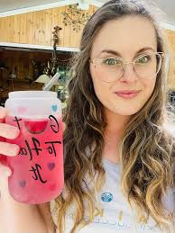 Lemonade and fruit punch flavored drinks with aspartame