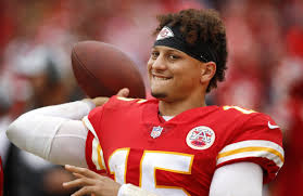 Chiefs Qb Patrick Mahomes Reveals That He Loves Ketchup On Everything Including His Steaks Kansas City Chiefs Football Kc Chiefs Football Nfl Season