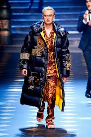 ''por primera vez no llevé cámaras a una excursión, este buceo se quedó en nuestra memoria, pero prometo documentar el siguiente'', destacó. El Modelo De Dolce Gabbana The Art Of Mike Mignola