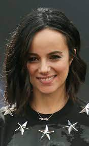 Le Carre Long Coiffure Phare Des Mamans Stars Carre Long Brune Carre Brune Carre Long