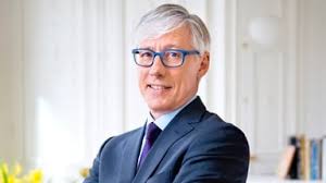 Sanofi's not running pell-mell toward buyouts, CEO says, after reporting  'quiet' quarter