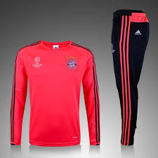 News, die nächsten spiele und die letzten begegnungen von fc bayern münchen sowie die zuletzt eingesetzen spieler. Bayern Munchen 2015 16 Champion League Men Red Tracksuit Slim Fit Tracksuit Women Red Tracksuit Football Tracksuits