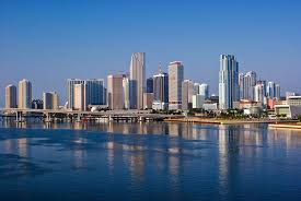 Miami Es Conocida Como La Ciudad Magica Por Convertirse En Unos De Los Centros Turistico Mas Populares Del Mundo En Ta Ciudad De Miami Ciudad Magica Ciudades