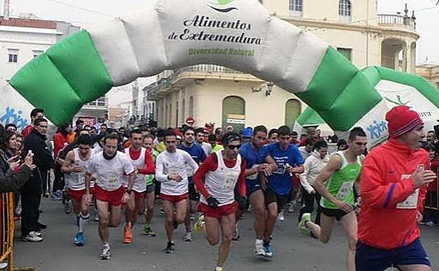 La San Silvestre 'Turronera' llena las calles de Castuera de deporte y diversión | Hoy