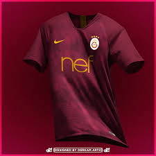 Su goalinn lavoriamo sempre con le migliori marche, come nike, per offrirti la migliore qualità e il miglior prezzo su tutti i nostri prodotti di calcio, come nike galatasaray home mini kit 19/20. Galatasaray Third Kit 2019 20