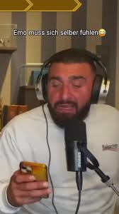 Emo muss sich selber fühlen 😂