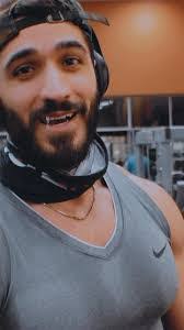 Shawn Caulder's Instagram, Twitter & Facebook