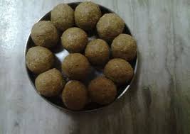 Then add powdered jaggery to the blender. Protein Ladoo Recipe By Vedangi Kokate Cookpad