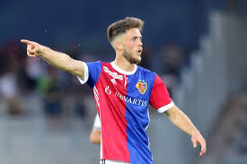 Ricky van wolfswinkel (dutch pronunciation: Van Wolfswinkel Terug Bij Vitesse Basel Is De Favoriet Vitesse Gelderlander Nl
