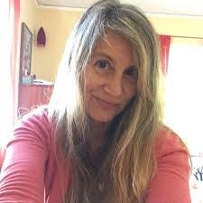 Lisa Lerner's Instagram, Twitter & Facebook