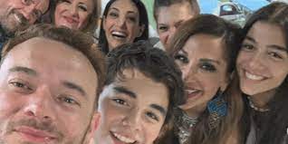 Maybe you would like to learn more about one of these? H Despoina Bandh Giortase Ta Gene8lia Toy Mikroy Ths Prigkipa Me Mia Toyrta Yperparagwgh Eikones Zwh Iefimerida Gr