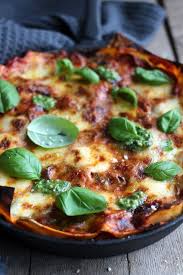 Snelle Vegetarische Lasagne Met Spinazie En Courgette Uit De Pan Vegetarische Lasagne Recepten Vegetarische Recepten Vegetarische Lasagne