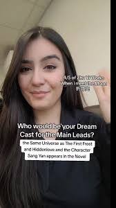 Lenore Moon's Instagram, Twitter & Facebook