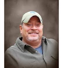 Darlene Betts's Instagram, Twitter & Facebook