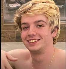 Social media star who is best known for collaborating with youtube star mr beast. Mrbeast Karl Jacobs Karl Jacobs Mrbeast Karl Karl