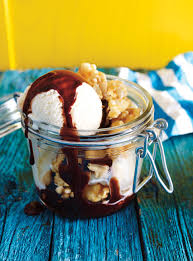 Sundae Sauce Fudge Et Popcorn Au Caramel Recette Recette Ricardo Recette Recettes De Cuisine