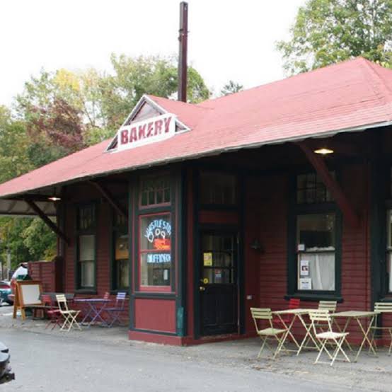 Whistle Stop Bakery - Freshly Baked Pies and Desserts in Ridgefield, CT