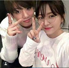 Komentar yeri di postingan ariana sempat menuai beberapa respon tak sedap dari netizen. Bts Jungkook And Red Velvet S Yeri This Picture Looks Legit Hehe Goodmorning Yeorobuns Jungri Pcttro Facebook