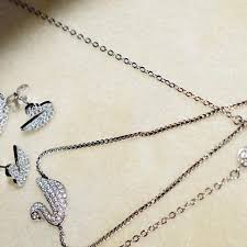 أطقم سلوس خواتم سفاروسكي فضة ومطلي ذهبي بااسعار مميزة للاستفسار على الأنواع والاسعار خاص او على رقم 772927707 او 736850402 necklace jewelry silver necklace