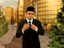 Biodata imam muda asyraf | selepas menjuarai program realiti islamik terbitan astro oasis iaitu imam muda pada 2010, pintu rezeki imam muda asyraf semakin melimpah ruah dan namanya bukan lagi asing di pentas dakwah islam. Imam Muda Musim Ke 2 Profile Imam Muda Fakhrul Youtube