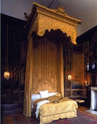 09 September 2010 Austenonly Hampton Court Palace Interior Palace Interior Gorgeous Bed