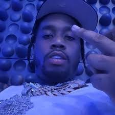 Ebony Rivera's Instagram, Twitter & Facebook