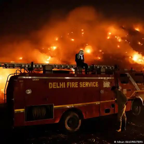 Major fire at Delhi landfill as India swelters