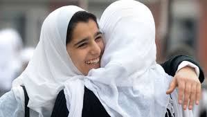 Có mượn bóng chiều cũng để nhấn có lẽ phải bắt đầu từ tâm thế thời đại ấy, chúng ta mới cắt nghĩa được phần nào tứ thơ của tống biệt hành. Turkey La NÆ°á»c Nao Kham Pha Tháº¿ Giá»i Wingo Logistics Viá»t Nam