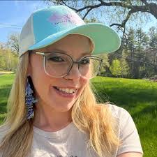 Heidi Teague's Instagram, Twitter & Facebook