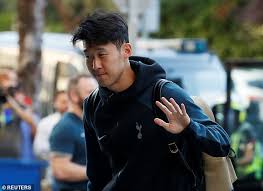 Join the discussion or compare with others! Harry Kane Son Heung Min And Tottenham Stars Arrive At Hotel Ahead Of Champions League Final Daily Mail Online