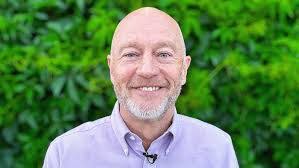 Melinda Moreland's Instagram, Twitter & Facebook