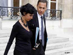 Lors de sa sortie du conseil des ministres hier, la garde des sceaux ne cherchait pas à cacher son un petit ventre bien arrondi. Rachida Dati Est Bien Enceinte Vsd
