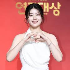 Potret Aktor dan Aktris di red carpet SBS Drama Awards 2024 (21/12/2024). Ada  Jang Na Ra, Kim Nam Gil, Park Shin Hye, dan Ahn Bo Hyun. #NusaHits  #sbsdramaawards2024 #jangnara #ahnbohyun #kimnamgil #parkshinhye #