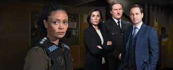 Die handlung der britischen dramaserie line of duty beschäftigt sich mit dem kampf gegen die korruption in den eigenen reihen der gesetzeshüter. Line Of Duty Zdf Kundigt Vierte Und Funfte Staffel An Fernsehserien De