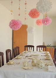 Decoracion con pompones de papel. Un Te Especial Papeles Pequenos Guirnalda De Circulos Pompones De Papel Decoracion De Fiesta