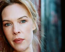 Amazon.co.jp: The Girls With No Names : Burdick, Serena, Lawrence, Emily,  Peterson, Nancy, McFadden, Amy: Foreign Language Books