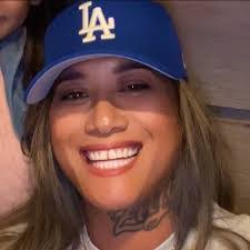 Teddi Lee's Instagram, Twitter & Facebook