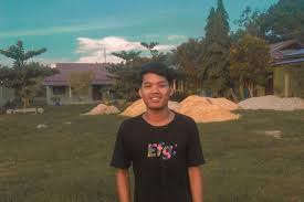 Tak ingin lagi rasanya ku bercinta Lirik Dan Chord Lagu Tak Ingin Pergi Riswandi