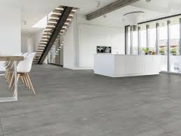 Das breit gefächerte design ist von ruhigen farbverläufen bis zu strukturiertem used. Betonoptik Fliesen Concrete Smoke Stonenaturelle