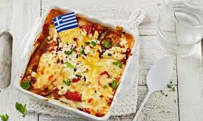 Moussaka Cremiger Auflauf Aus Griechenland Chefkoch De Moussaka Lebensmittel Essen Griechische Moussaka