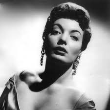 Peggy Connelly's Instagram, Twitter & Facebook