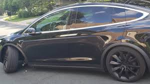 Design and order your tesla model x, the safest, quickest and most capable electric suv on the road. Tesla Fandom Goes Feral Over Alleged One Week Old Tesla Model X Suspension Failure