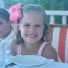 Harbour Island Day 2: ▫️each morning we woke up and hung around our house  while breakfast was cooked for us