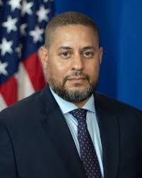 Marc Weinstock's Instagram, Twitter & Facebook