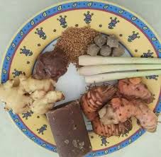 Jamu kunyit adalah salah satu minuman herbal yang multifungsi. Cara Buat Jamu Homemade Lebih Jimat Banyak Khasiatnya Untuk Wanita Daily Makan