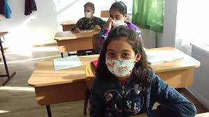 Dispariţii misterioase, copii care parcă au intrat în pământ. 40 Din Elevii DezavantajaÈ›i Majoritatea Din Mediul Rural Nu Au FÄƒcut È™coalÄƒ Online Elevii FÄƒrÄƒ Acces La EducaÈ›ie Au Pierdut 24 De SÄƒptÄƒmani De È™coalÄƒ Raport Al World Vision Romania