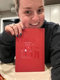 ❤️ seeing my new book Million in the Red in the wild. If you don't have a  copy yet… 👇 comment & I'll send the link