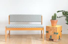 Petit Banc Vintage Tapisse Par Desamble Banc Interieur Banquette Vintage Idees De Decor