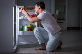 Tapi masalah yang sering dihadapi saat sedang diet adalah menahan godaan untuk makan di malam hari. Yang Boleh Dan Tidak Boleh Dimakan Saat Darurat Lapar Tengah Malam Hello Sehat
